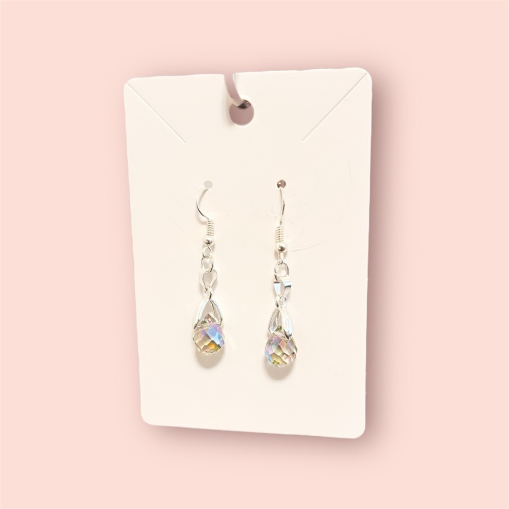 J34 - Crystal Rainbow Teardrop Fashion Earrings.